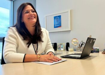 Noris Torres Santiago anunció que el Foro de Inversión del Sur de Puerto Rico pondrá en contacto directo a inversores con start ups locales y regionales. (Foto: Omar Alfonso)