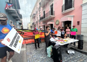 En conferencia de prensa, los activistas también tronaron contra el desprecio por la vida de personas afectadas por las emisiones tóxicas al aire, agua y suelo de la carbonera en Guayama. (Foto suministrada)