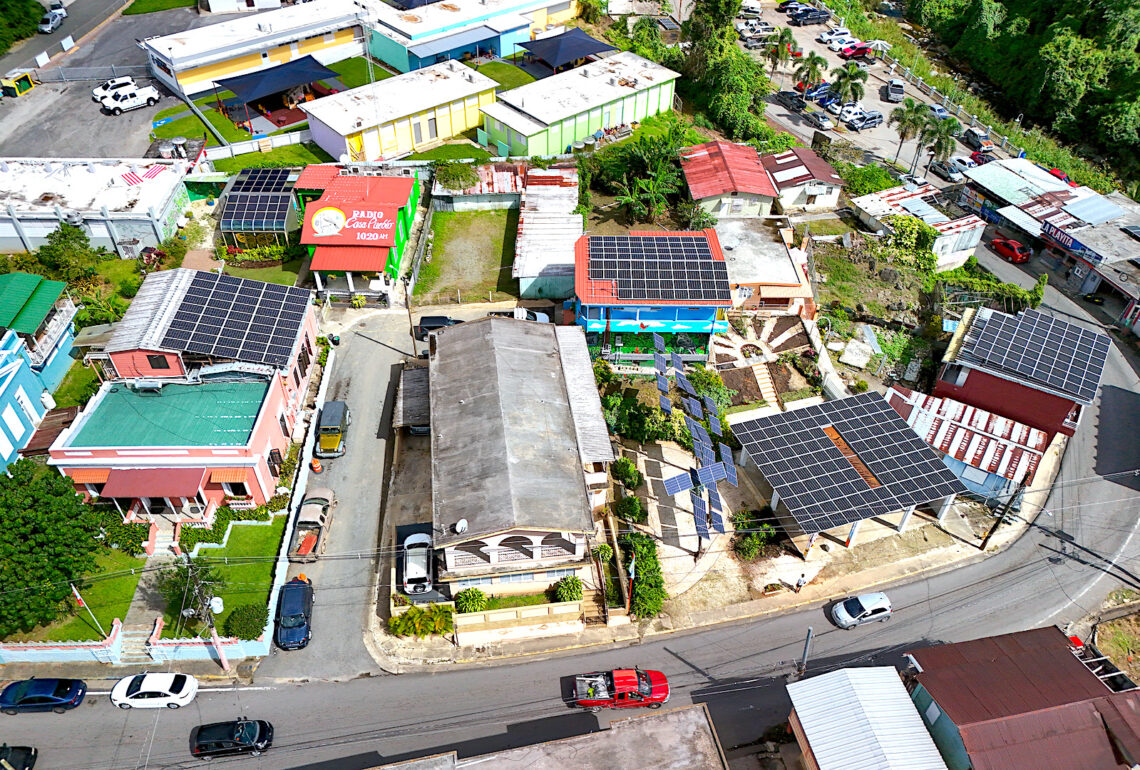 Según explicó la entidad, la infraestructura del laboratorio ya está creada. Se trata de la microrred de Casa Pueblo, la microrred de la Plaza de la Independencia Energética y las microrredes de Adjuntas Pueblo Solar en el casco urbano. (Foto suministrada)