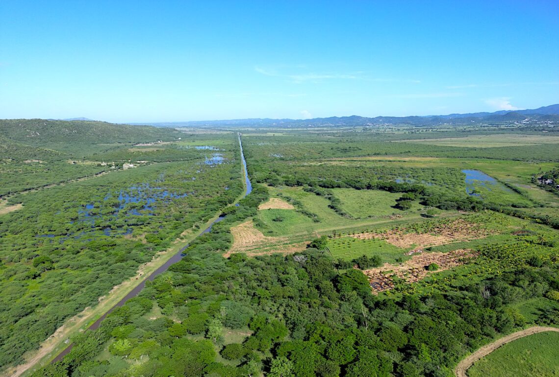 En lugar de allanar el camino para el restablecimiento de la laguna, la Orden Ejecutiva 2025-027 impone otra capa burocrática a la propuesta y pospone un veredicto gubernamental. (Foto archivo)