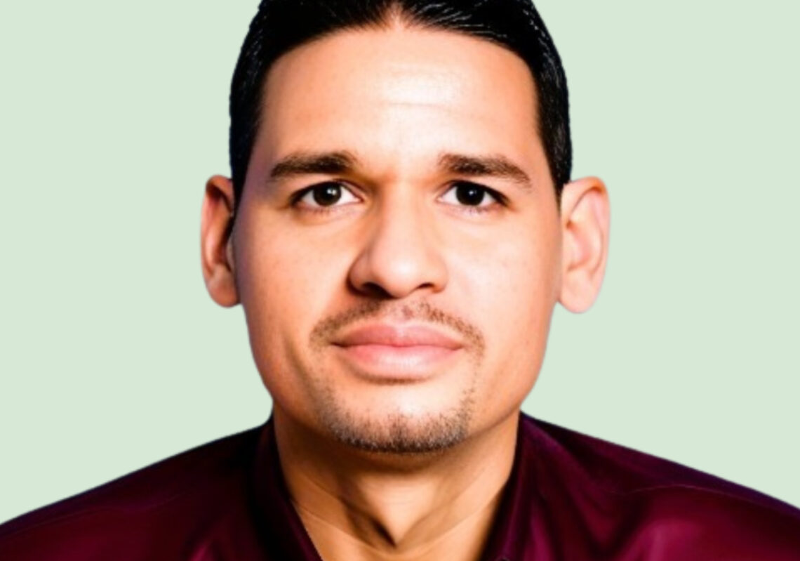 Legislador municipal del PIP, Elvin J. Estrada García. (Foto suministrada)