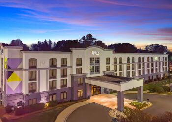 Se trata del primer hotel que la marca Spark by Hilton ocupará en la zona del Caribe y Latinoamérica. En la imagen, fachada del Spark en Charlotte-Tyvola. (Fotos: © 2025 Hilton)