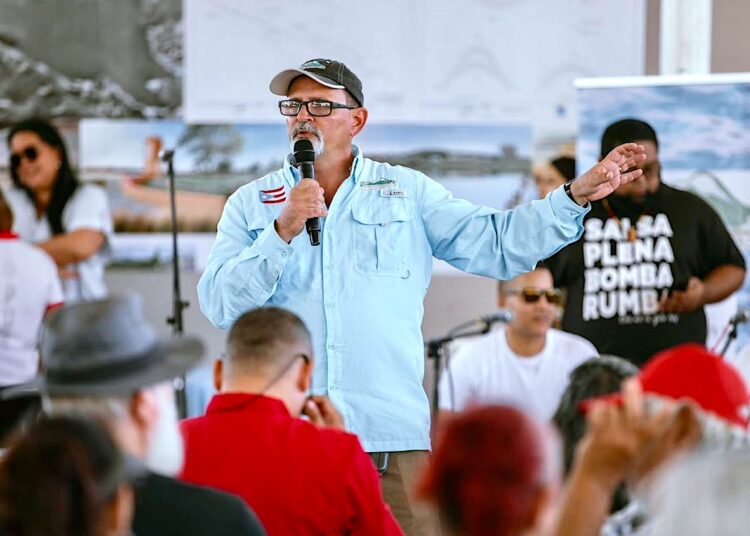 Mientras laboró en la Reserva del Bosque Seco de Guánica, Roberto Viqueira no solo estudió al único sapo nativo de la isla y su grave riesgo de extinción. También identificó factores que amplificaban la fragilidad de su población. (Foto suministrada)