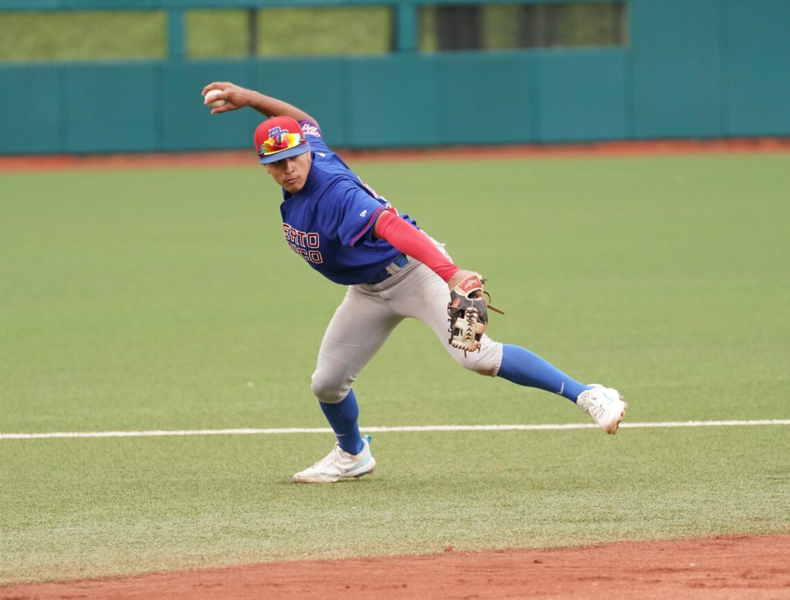 Adniel Quiles, integrante del Equipo Nacional Sub 18. (Foto: FBPR)
