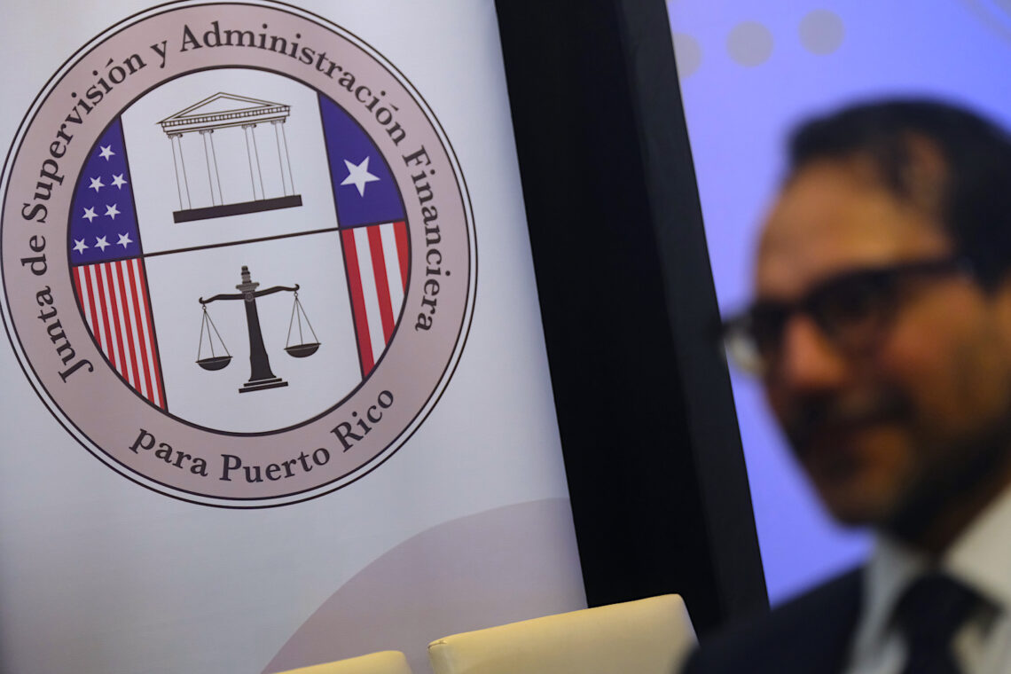 En su segundo término, el presidente de Estados Unidos Donald Trump y el movimiento Make America Great Again han decidido poner su estampa en la entidad creada por la ley federal PROMESA. Una vez más, la deuda de la Autoridad de Energía Eléctrica y la reconstrucción del sistema energético son el botín de guerra. (Foto: Ricardo Arduengo / CPI)