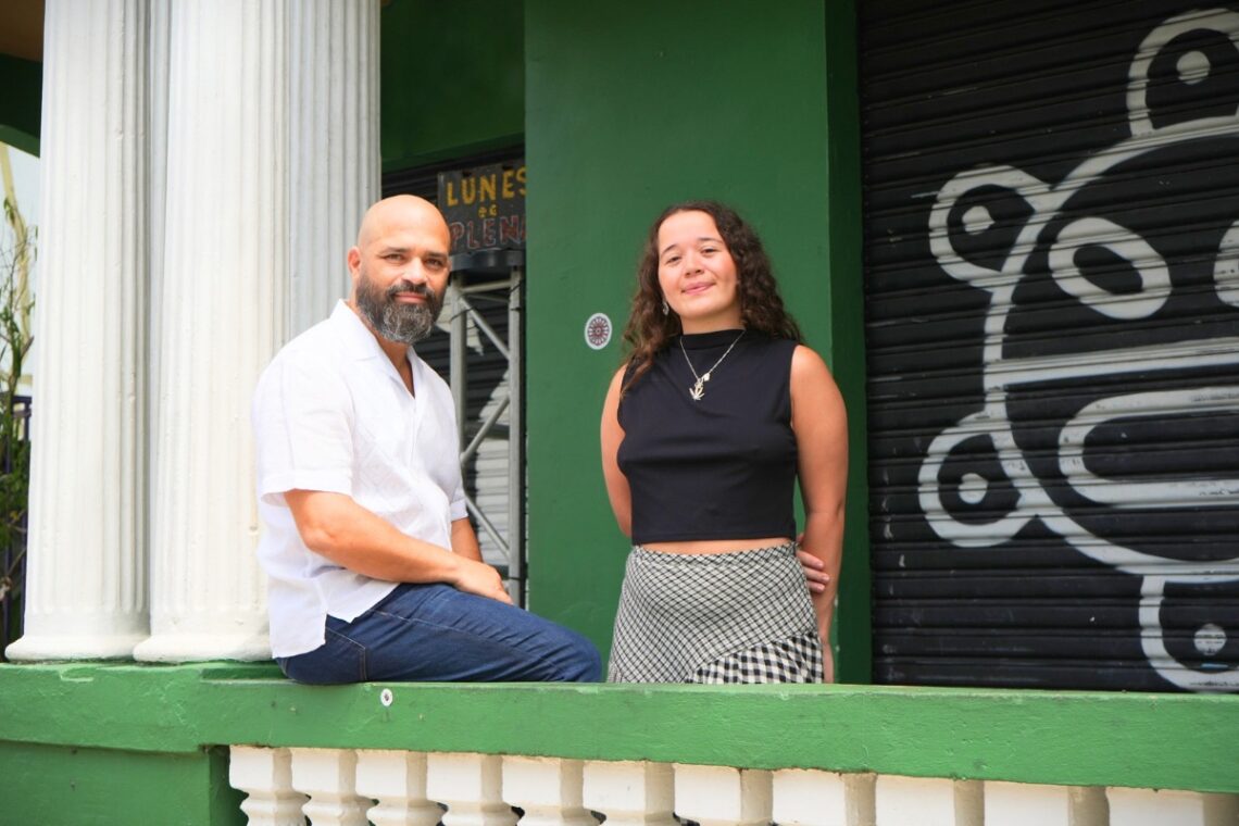 Keira Hernández y Omar Cruz en El Boricua. (Foto suministrada)