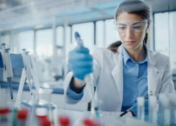 La Asociación de Laboratorios Clínicos exige intervención de emergencia ante notificación de Triple-S Advantage de reducir hasta 25 por ciento sus reembolsos. (Foto: iStock)