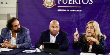 “Mercedita debe ser parte de un plan integral y visionario”, reclamó la alcaldesa Marlese Sifre Rodríguez ante miembros del sector empresarial y el director ejecutivo de la Autoridad de los Puertos, Norberto Negrón Díaz. (Foto suministrada)