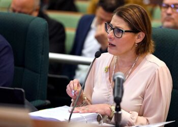 “El problema que puede haber aquí… es un mal uso de los fondos federales y una falta de control de sus gastos”, puntualizó Mary Zapata Acosta, directora de la AEE. (suministrada)