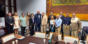 Equipo de base de fe del Departamento de Educación. (suministrada)