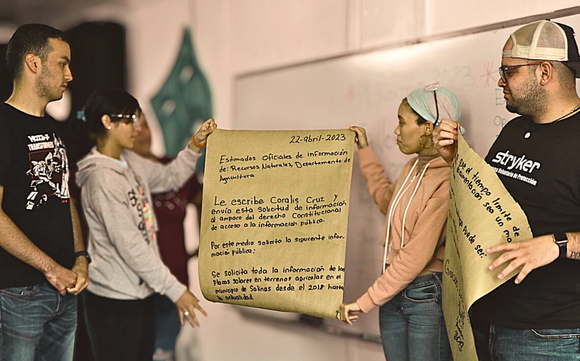 Por medio de talleres, desde el 2022, más de 80 estudiantes han aprendido cómo corroborar información e identificar fuentes confiables y cómo analizar la representación de género y de la identidad racial en los medios. (suministrada)