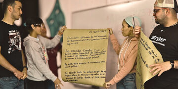 Por medio de talleres, desde el 2022, más de 80 estudiantes han aprendido cómo corroborar información e identificar fuentes confiables y cómo analizar la representación de género y de la identidad racial en los medios. (suministrada)