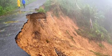 La carencia de un plan para atender el cambio climático y la falta de datos precisos sobre daños por deslizamientos limitan la reparación de caminos y carreteras, lo que representa un riesgo constante. (suministrada)