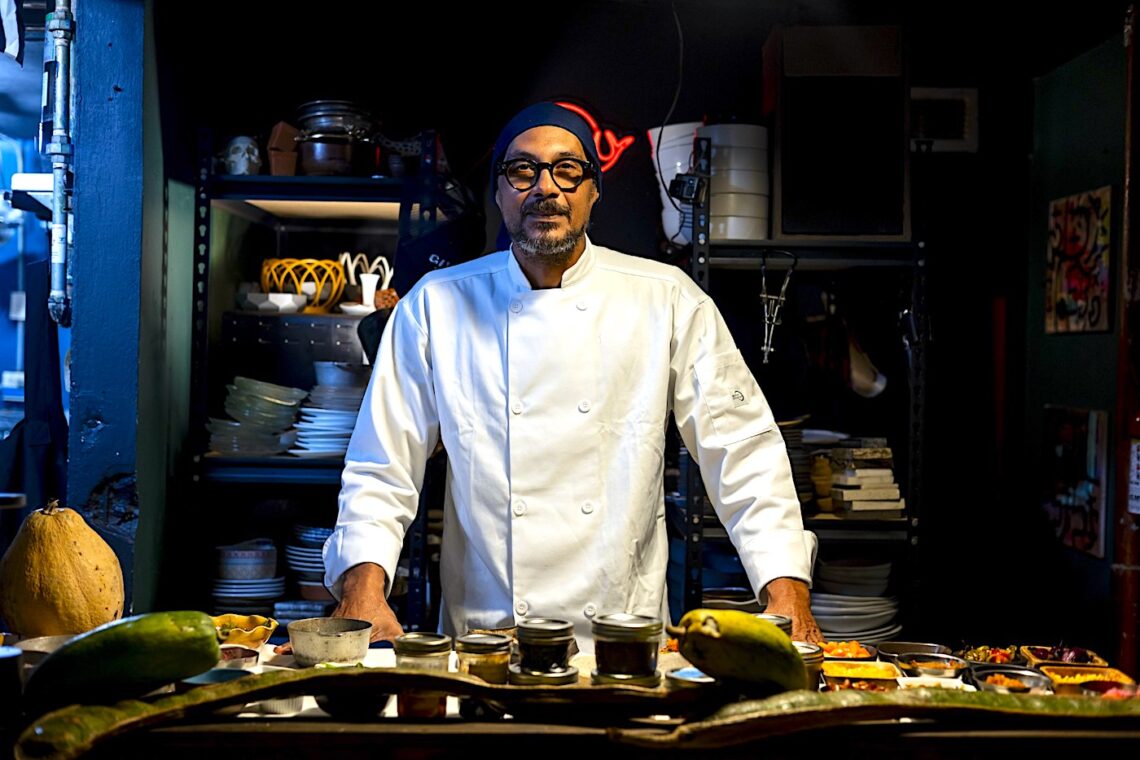 Carlos Portela es también fundador y chef del proyecto Orujo Taller de Gastronomía en la ciudad capital de San Juan. (Foto suministrada)