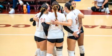 Las Delfinas de la USC van para su primera final desde el 2018 en el voleibol. (IQ voleibol).