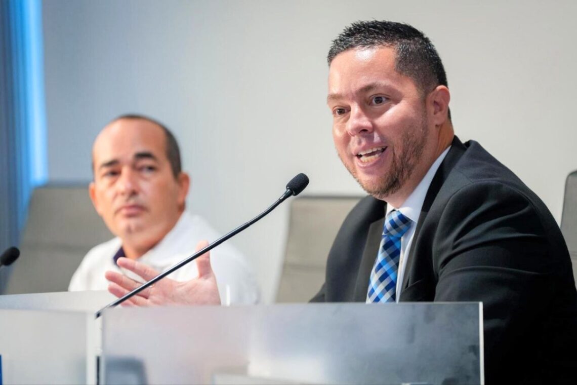 Senador Héctor González López. (Foto suministrada)