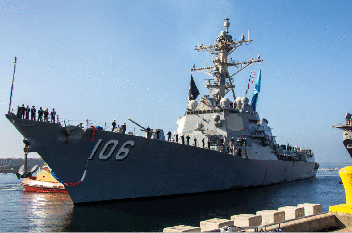 El USS Stockdale es parte de la flota que ha participado en al menos 15 ataques contra presuntas narcolanchas en el Caribe, con un saldo de 69 víctimas fatales. (Foto US Navy)