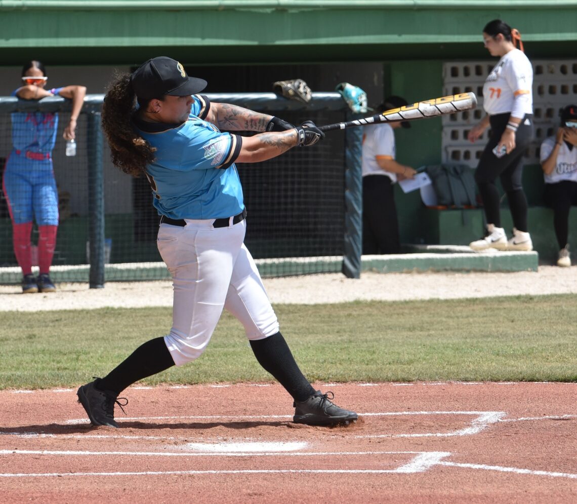 Kiara Irizarry campeona de bateo de la temporada 2025 del Béisbol Femenino