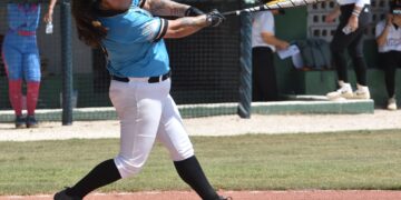 Kiara Irizarry campeona de bateo de la temporada 2025 del Béisbol Femenino