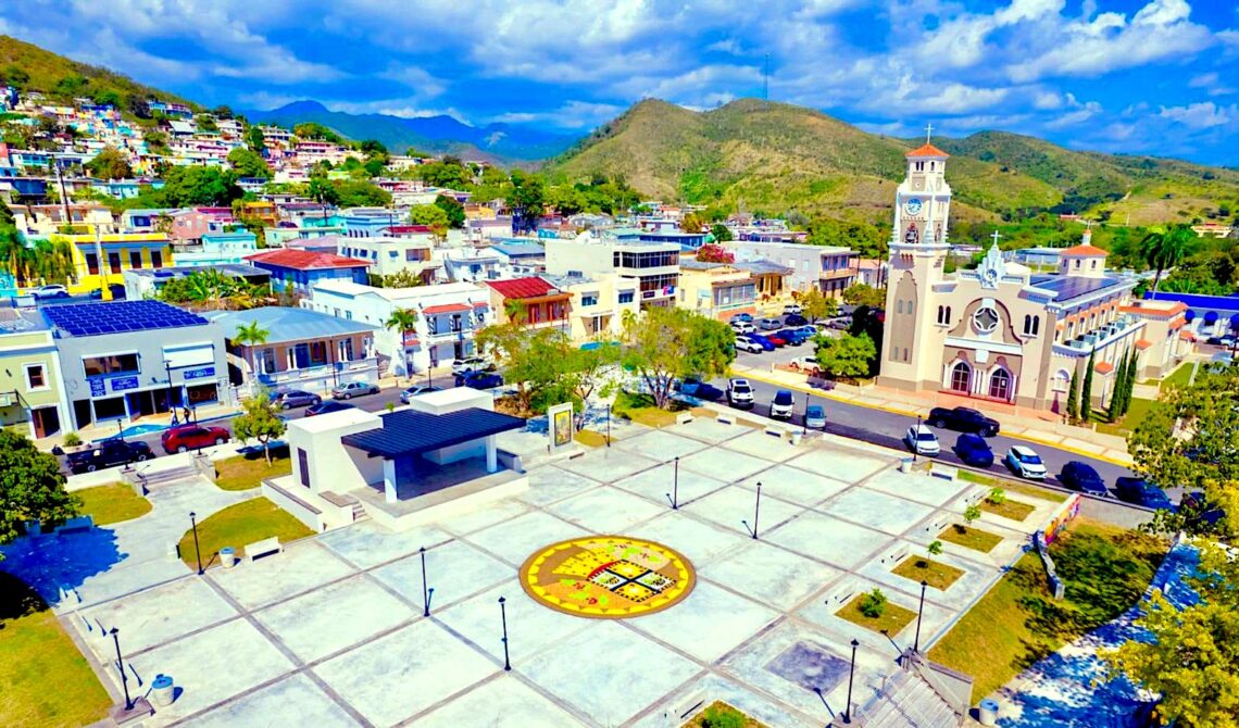 Plaza Fernando Pacheco, en Yauco. (Foto: Luigi Torres / Facebook)