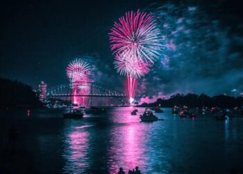 De este a oeste, cada cultura del planeta cuenta con rituales intrínsecamente simpáticos para atraer los buenos deseos y la suerte durante los 12 meses venideros. (Foto archivo)