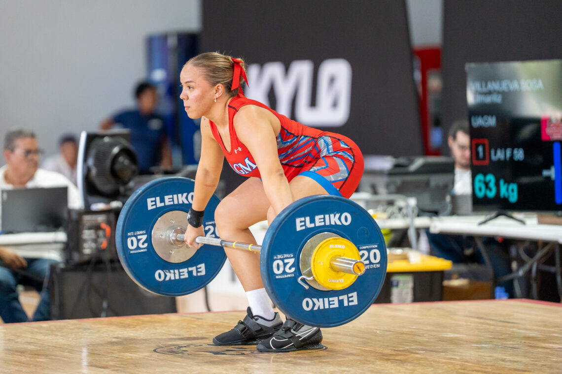 Las Taínas de la UAGM van camino a su cuarto campeonato en halterofilia.jpg (Darío Rodríguez LAI)