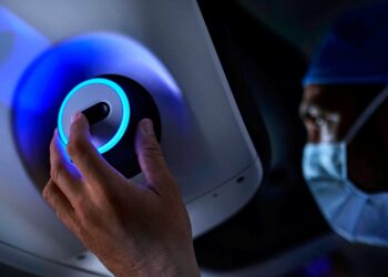 Tras una inversión de $20 millones, el sistema Da Vinci 5 estará disponible en sus seis hospitales. (Foto suministrada)