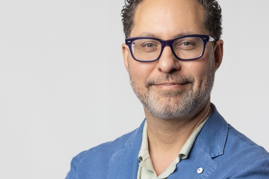 Arquitecto Eliot Santos. (Foto suministrada)