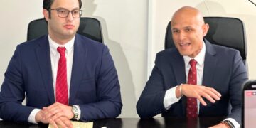 Representantes del Partido Popular Democrático (PPD), Héctor Ferrer Santiago y Domingo Torres García. (Foto suministrada)