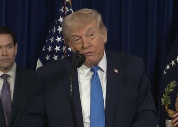 Fotocaptura conferencia de prensa de Donald Trump tras la captura de Nicolás Maduro.