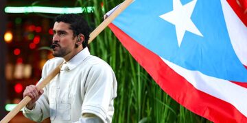 “Con nuestra bandera y nuestro idioma, en esa unicidad, demostró una vez más que somos un pueblo distinto”, destacó la lingüista Luz Nereida Pérez. (Foto: Occupy Democrats / facebook)