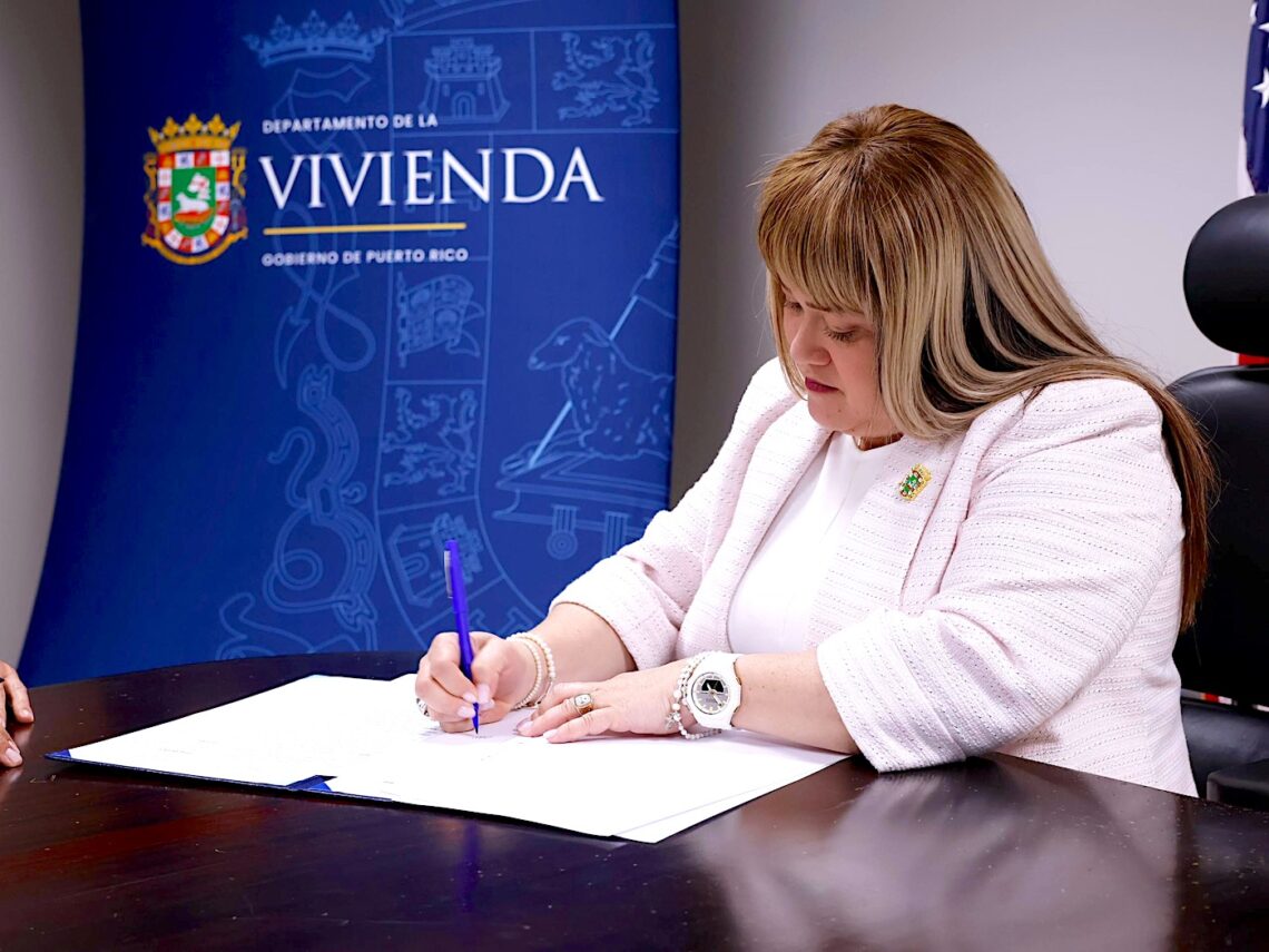 La secretaria del Departamento de la Vivienda, Ciary Pérez Peña. (Foto: Deoartamento de la Vivienda)