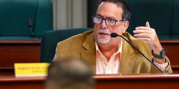 La medida exigiría una respuesta inmediata del Estado, la movilización de recursos y una fiscalización efectiva para proteger la niñez, explicó el representante por acumulación Denis Márquez. (Foto archivo)