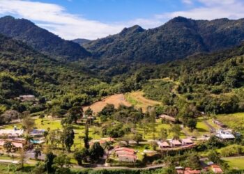 Adjuntas retoma el festejo más refrescante de la temporada para recibir a visitantes con un clima de paraíso y tres días de celebraciones. (Foto: FB Hacienda Villa Sotomayor)