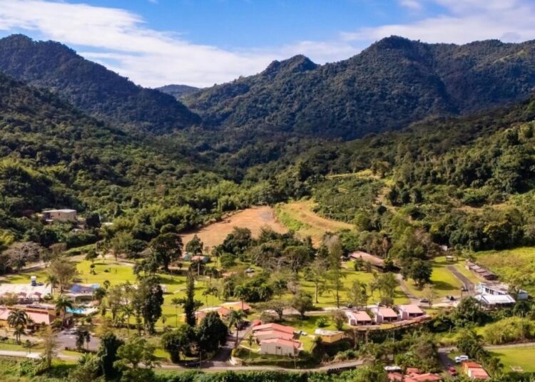 Adjuntas retoma el festejo más refrescante de la temporada para recibir a visitantes con un clima de paraíso y tres días de celebraciones. (Foto: FB Hacienda Villa Sotomayor)
