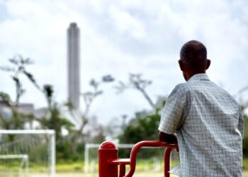 La eliminación federal de controles a la carboneras AES expondrá a Guayama a más mercurio, cáncer y muertes prematuras, advierten expertos. (Foto: archivo)