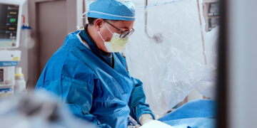 Tras 15 años de trayectoria, el Instituto del Centro Médico Episcopal San Lucas se consolida como referente caribeño en cardiología, salvando a miles con tratamientos de avanzada y una treintena de expertos facultativos. (Foto suministrada)