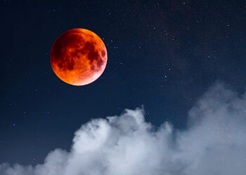 Si las condiciones del clima son favorables, el eclipse lunar del 3 de marzo se podrá apreciar casi en su totalidad justo antes del amanecer. El próximo será el 31 de diciembre de 2028. (Foto archivo)