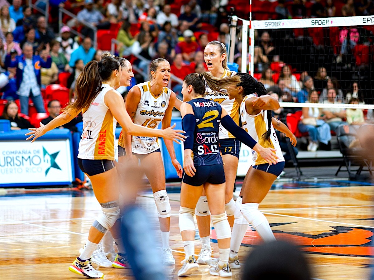 Cangrejeras ponen en aprietos a las Leonas en la serie final