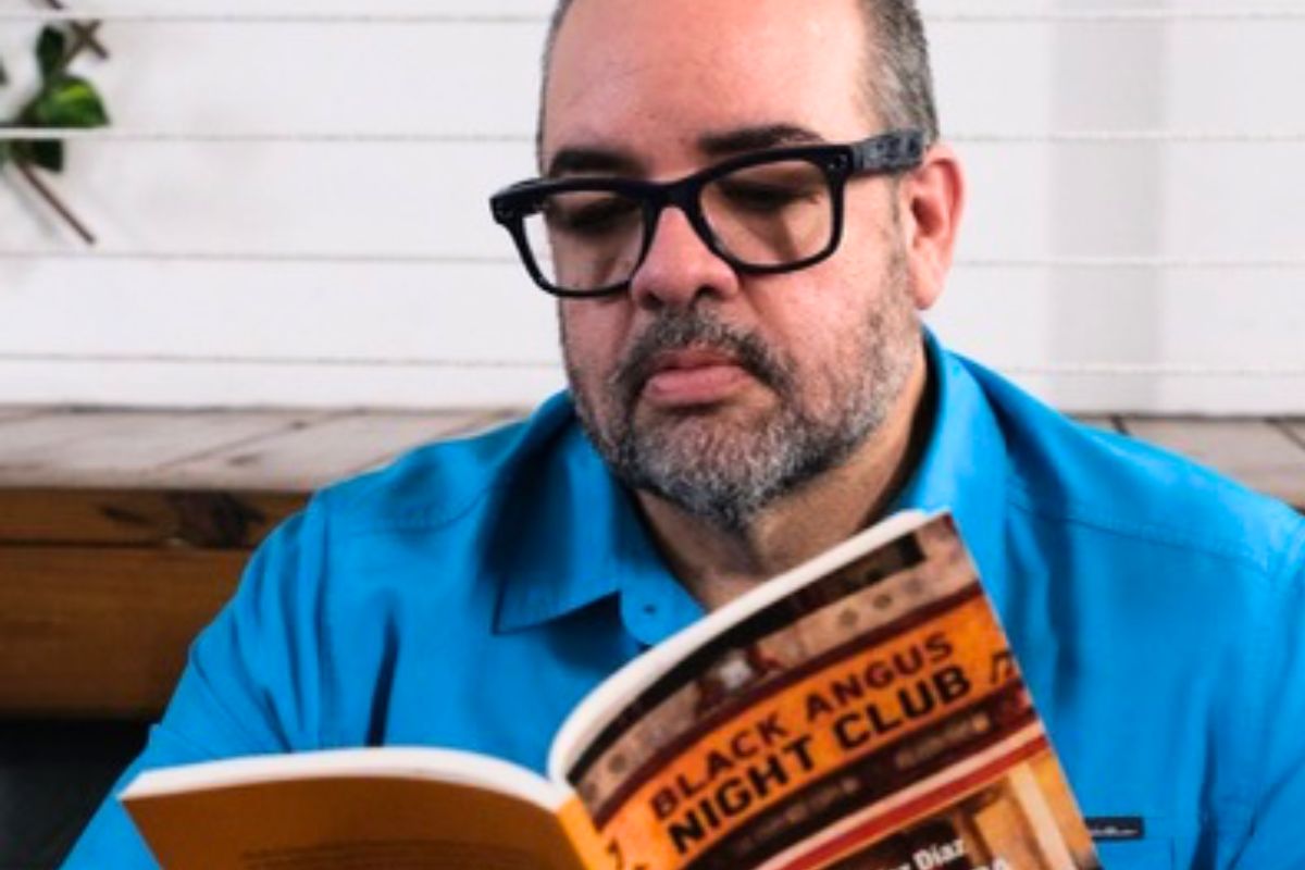 Presentarán en Ponce libro basado en confesiones de un bartender