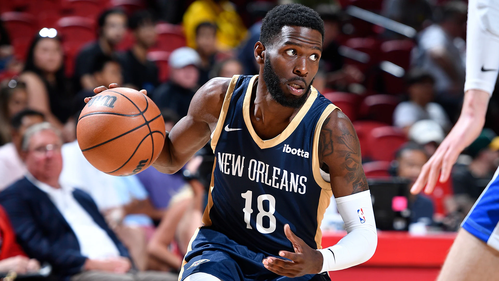 Leones  fortalecen su perímetro con la llegada del armador Jalen Crutcher