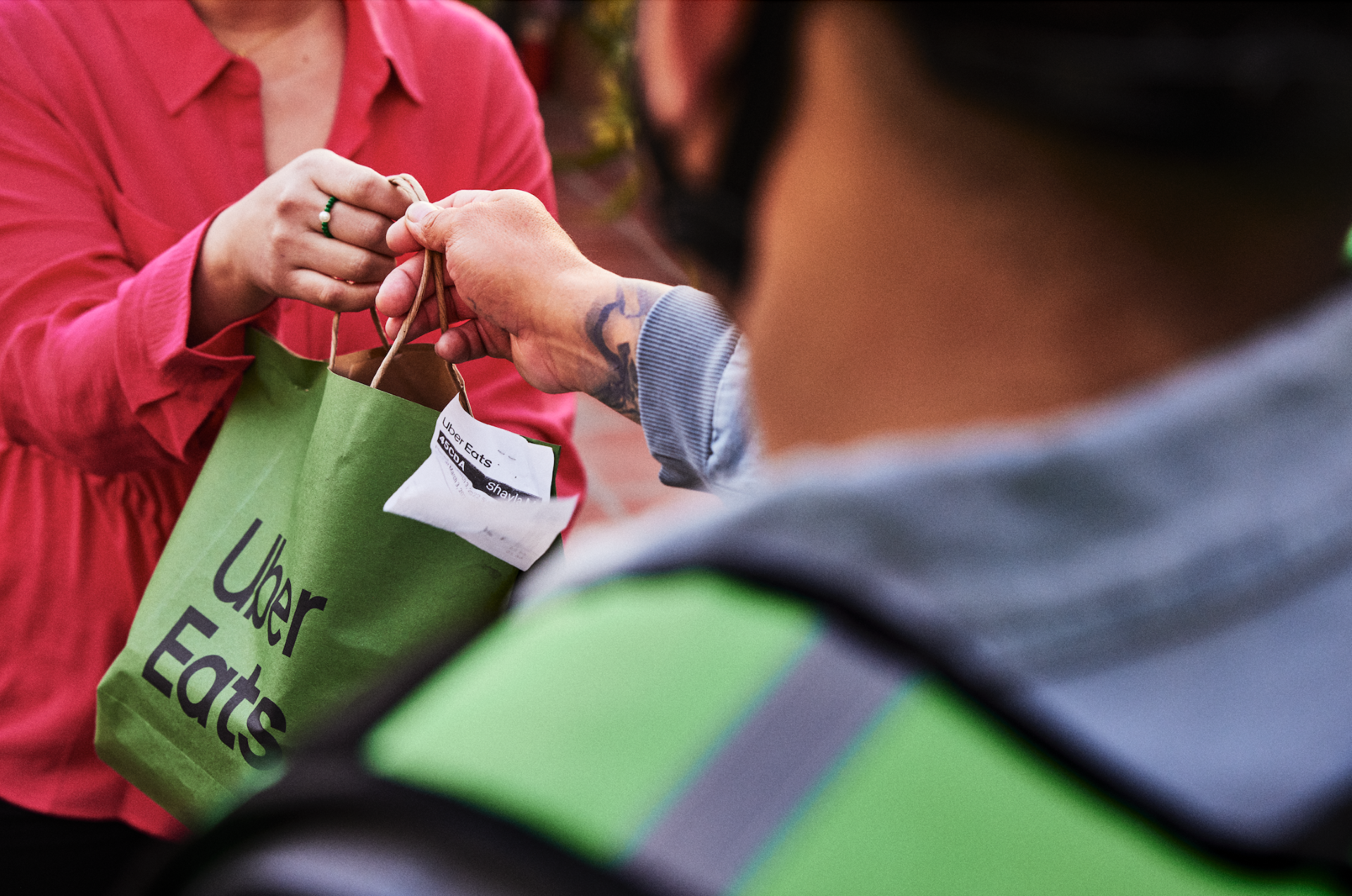 Expanden servicio de Uber Eats a Santa Isabel, Guayama e Isabela
