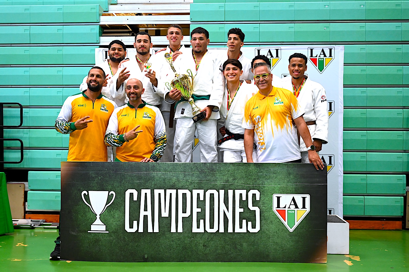 Tigres y Taínas revalidan en el judo universitario