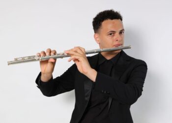 Joven flautista Jadián Rivera. (Foto suministrada)