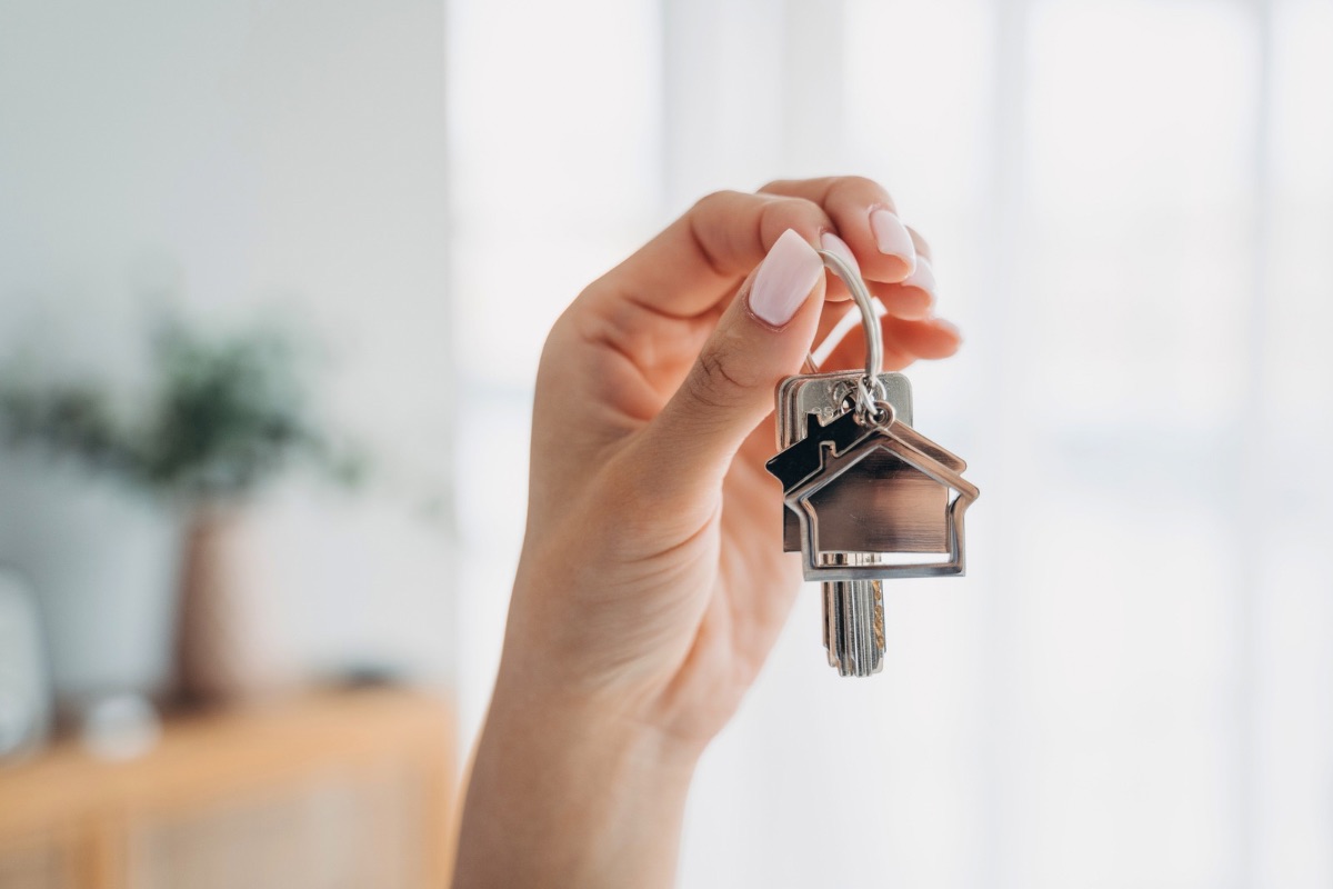 Activan programa que ofrece vivienda a jóvenes vulnerables por hasta tres años