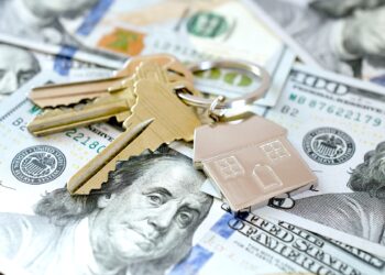 Una familia necesita $105,297 al año para obtener una hipoteca de vivienda nueva, frente a un ingreso familiar mediano de $34,730, revela un análisis de Estudios Técnicos, Inc. (Foto: iStock)