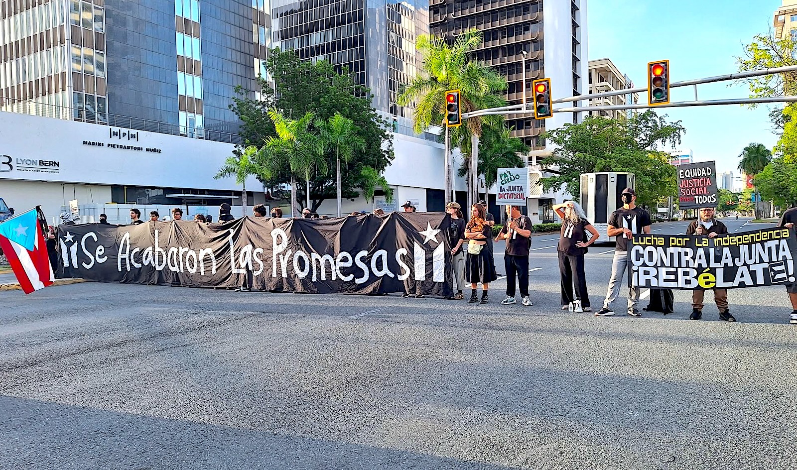 Protestan en la Milla de Oro por el aniversario de
