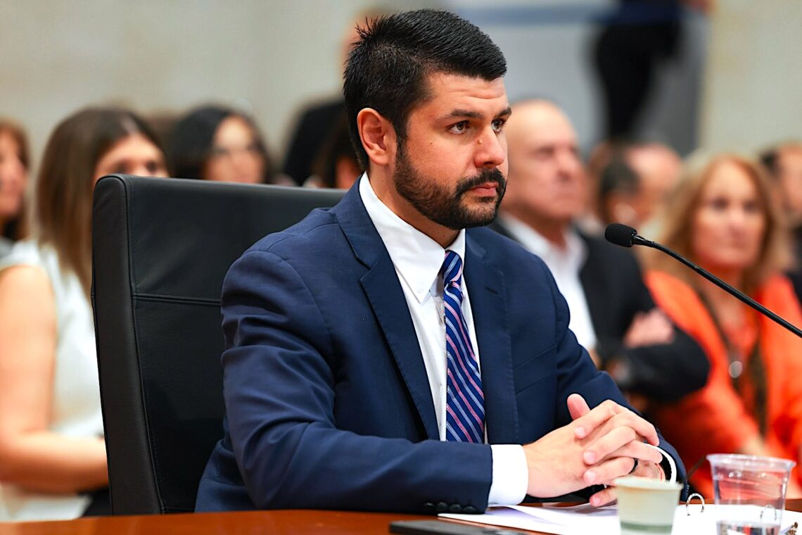 Carlos Ríos Pierluisi (Foto: Senado de Puerto Rico)