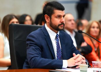 Carlos Ríos Pierluisi (Foto: Senado de Puerto Rico)