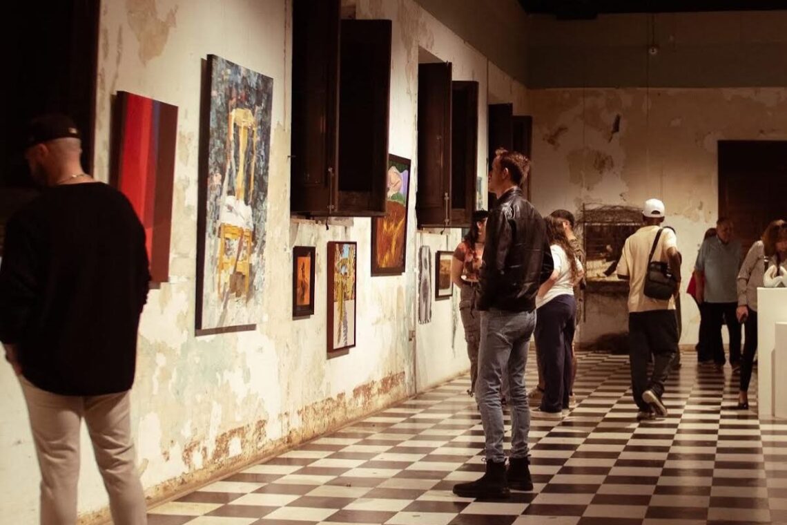 Exposición colectiva del 8vo Aniversario de El Bastión. (Foto archivo)